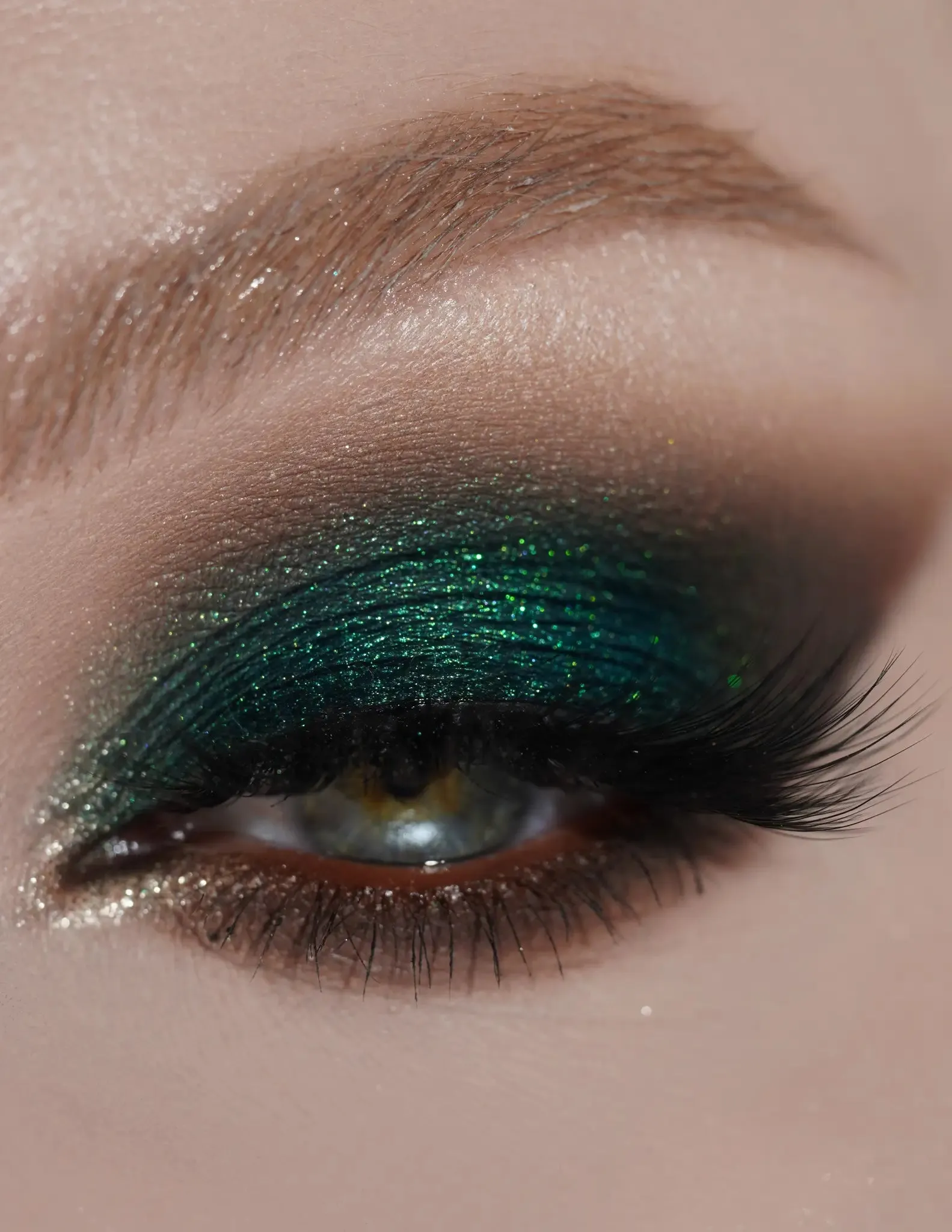 #16 Green Eyeshadow Glitter