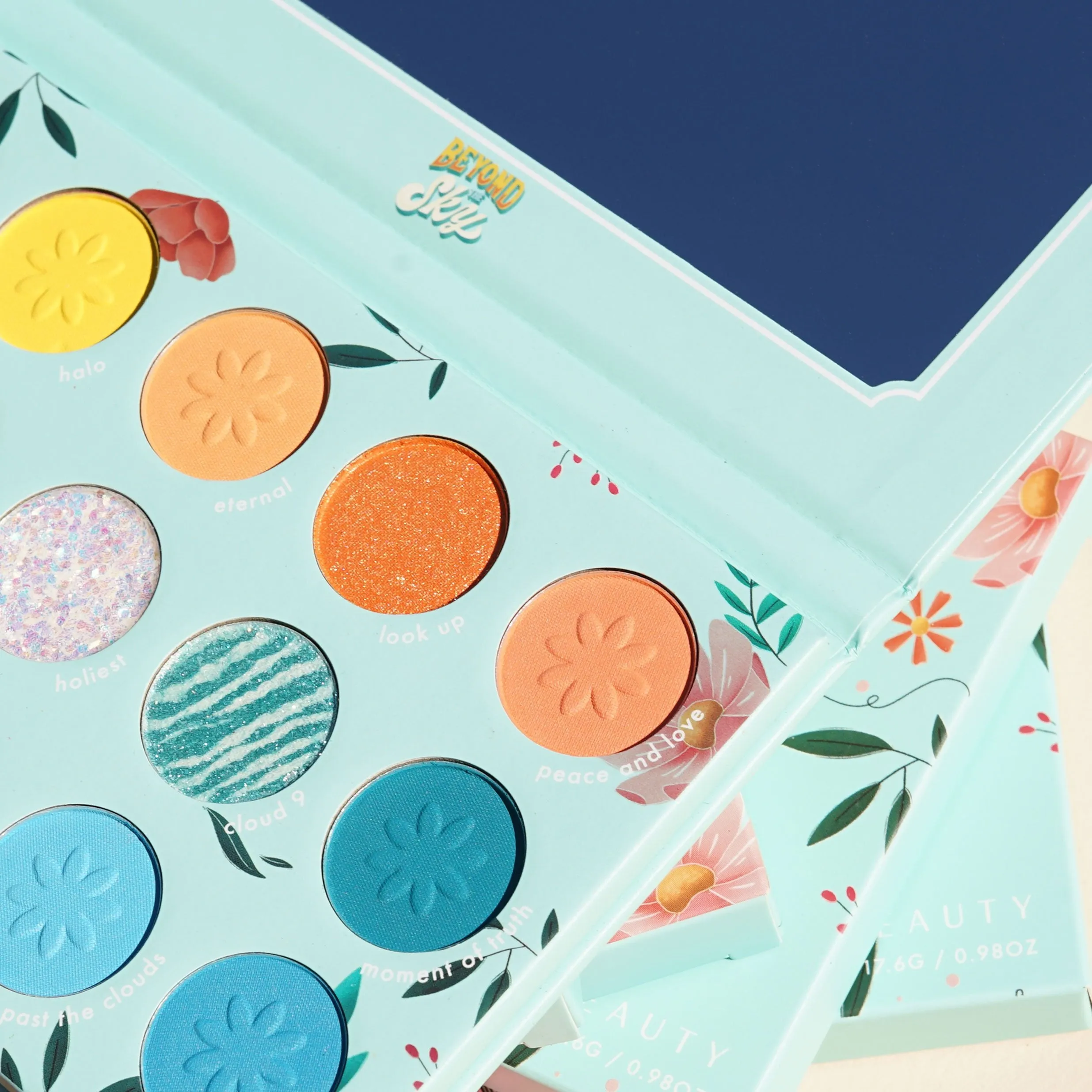 BEYOND THE SKY Eye Palette