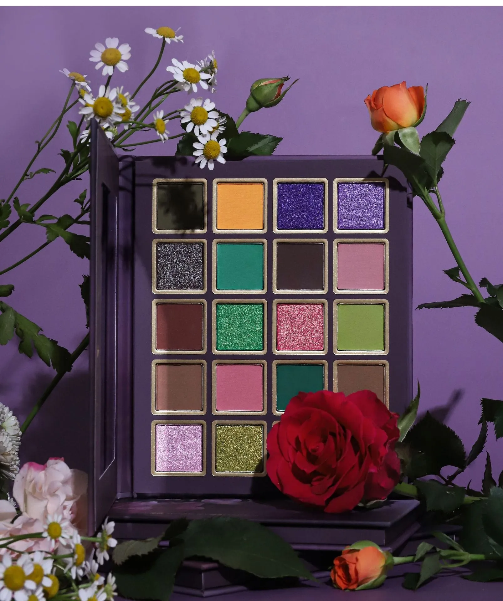 MA596 - 20-Color Eyeshadow palette