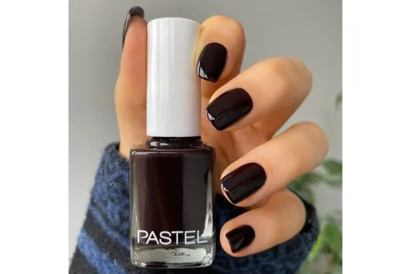 Pastel nail polish - 44