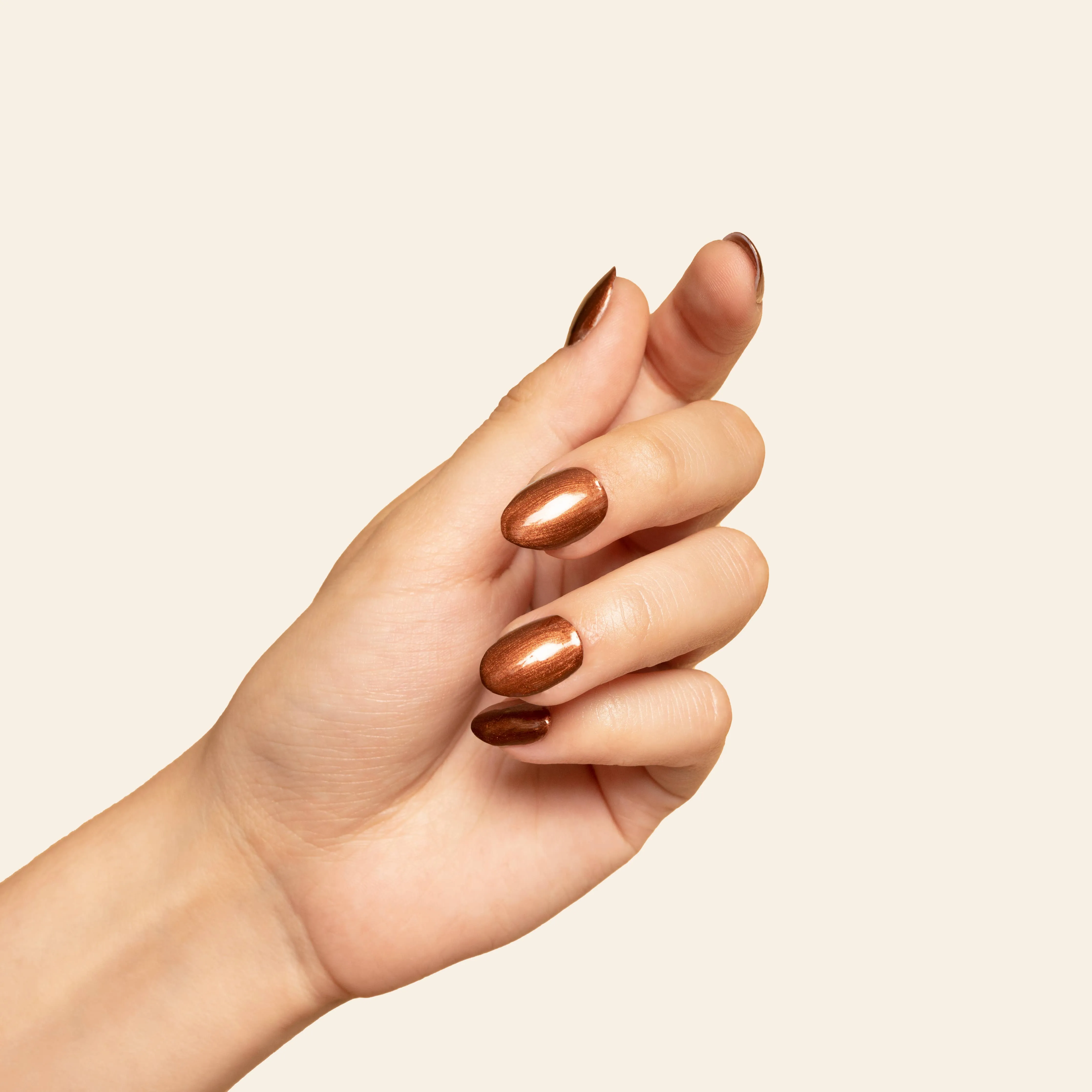 Une Cenne Nail Polish